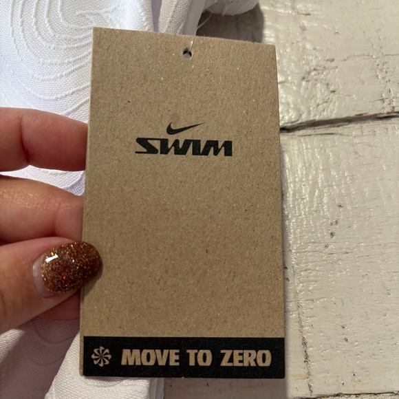 Nike V-Neck Jacquard One Piece Swimsuit NWT size Medium White Bathing Suit - Picture 7 of 15